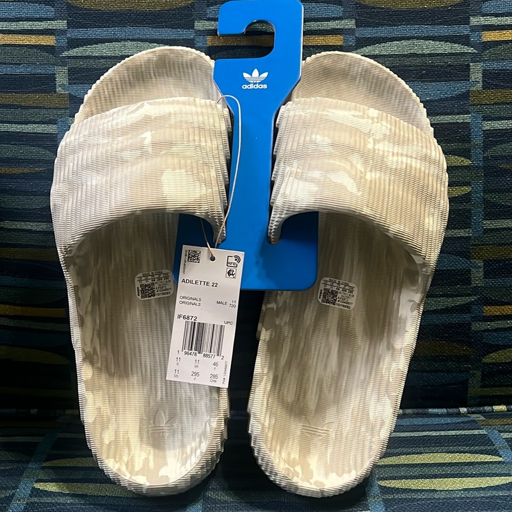 adidas Originals Adilette 22
Men's (IF6872)